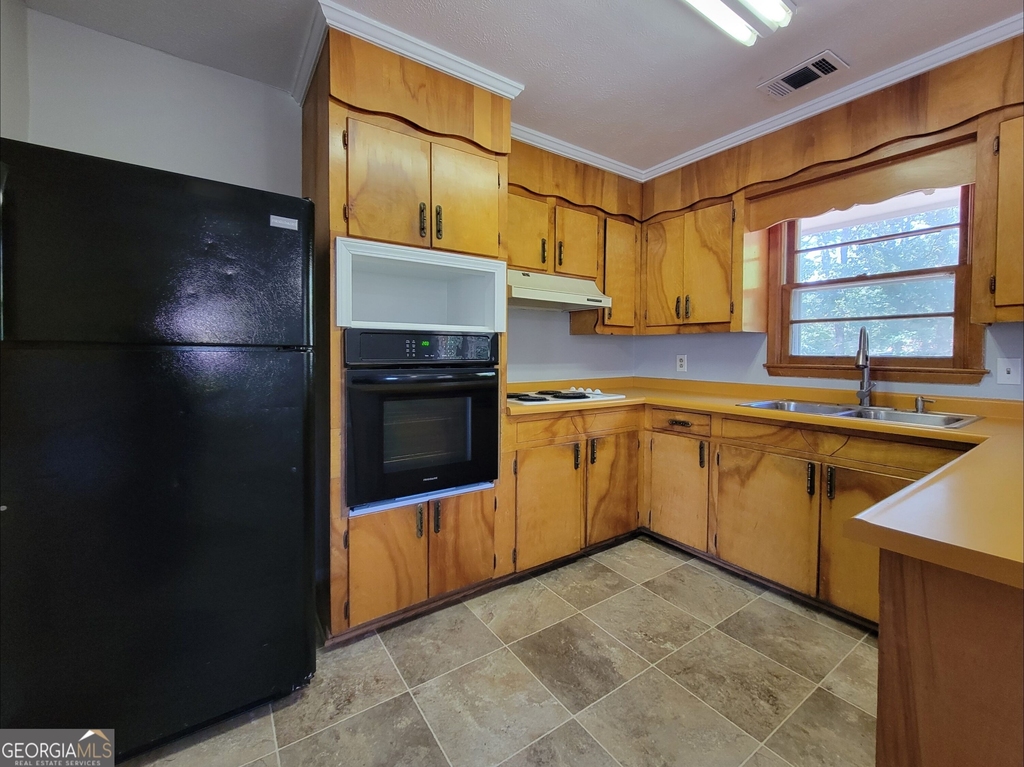 300 Nancy Street - Photo 3