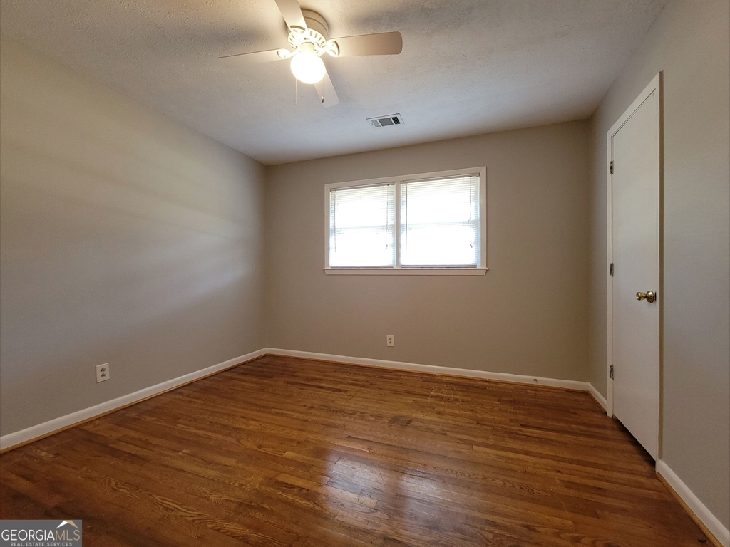 300 Nancy Street - Photo 9