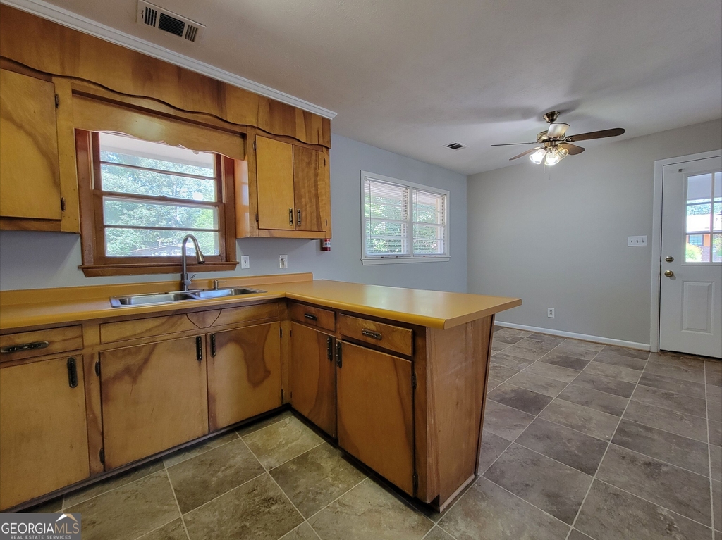 300 Nancy Street - Photo 4