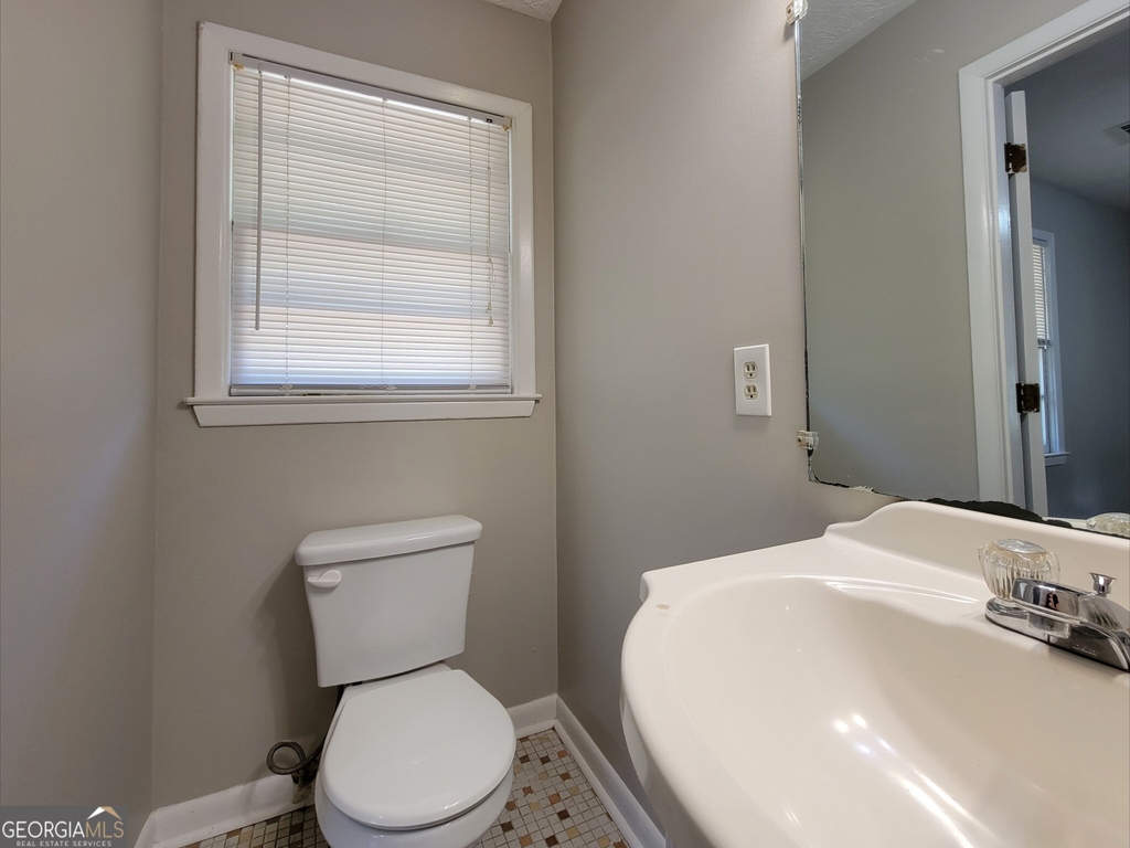 300 Nancy Street - Photo 8