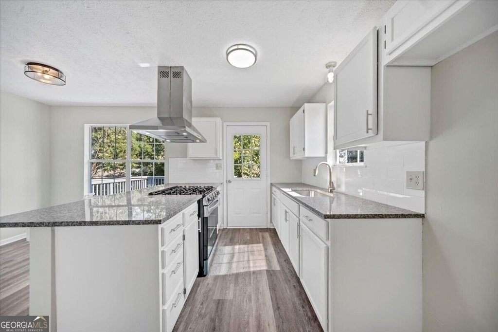 737 Carlton Street Se - Photo 8