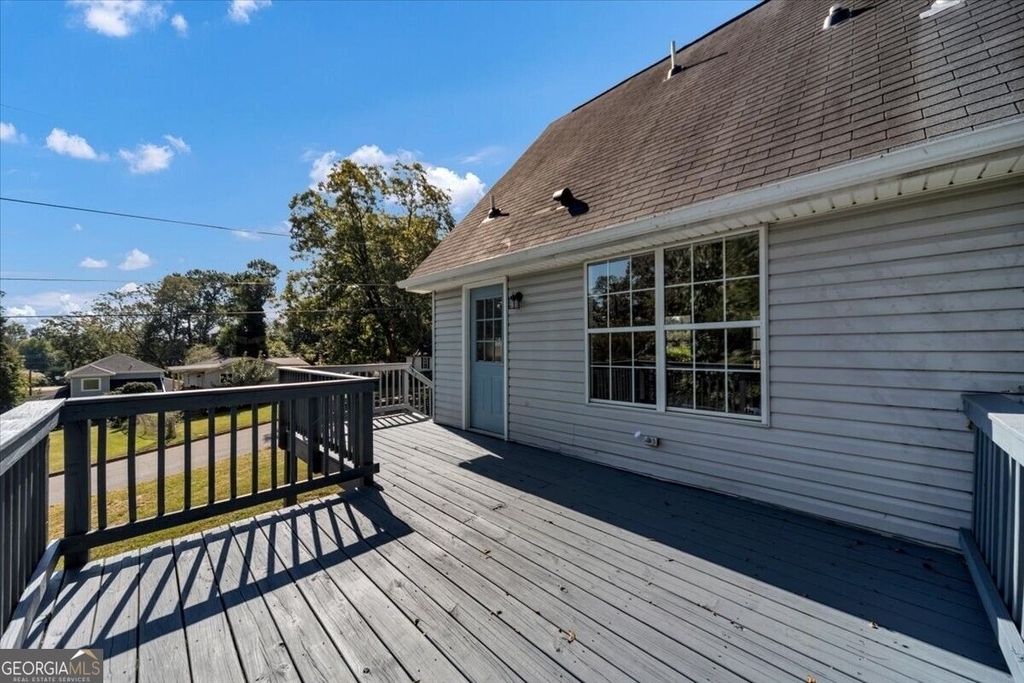 737 Carlton Street Se - Photo 24