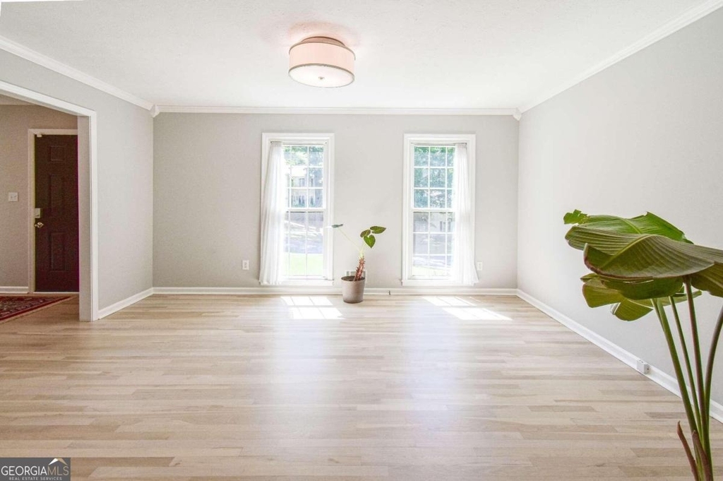 4571 Queen Anne Court Se - Photo 8