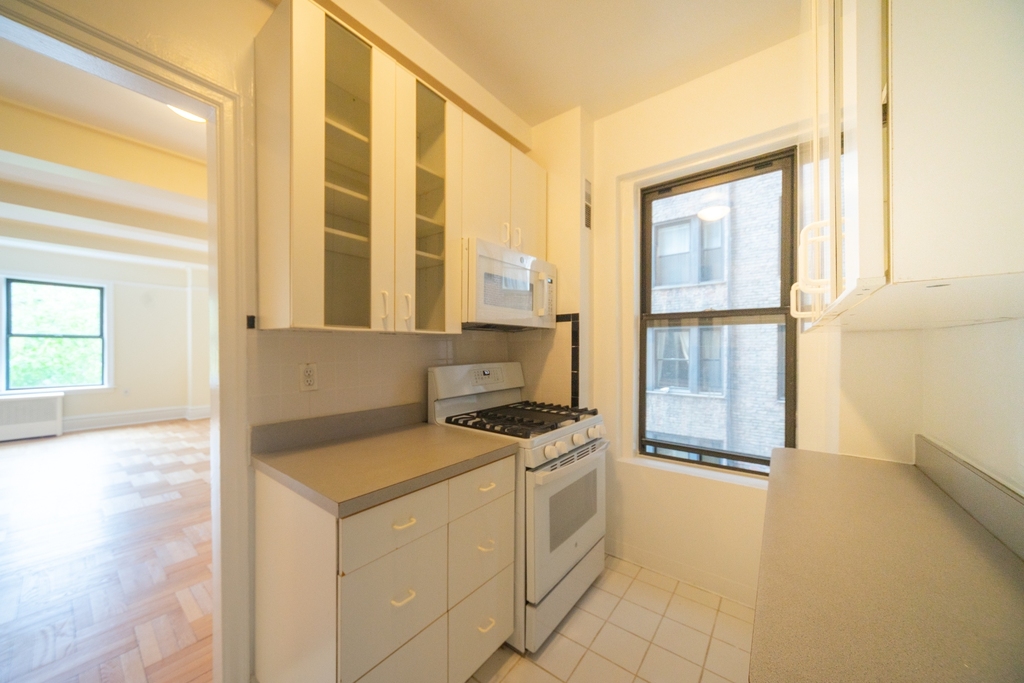 West 79th Street - Photo 3