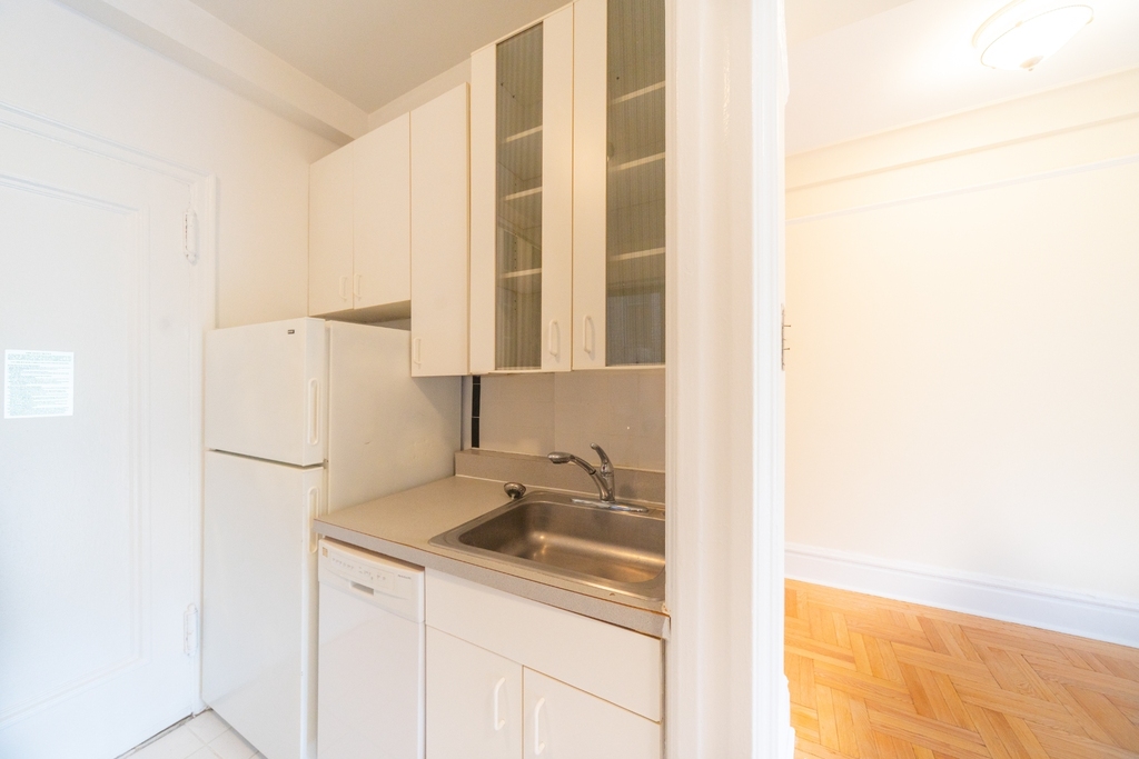 West 79th Street - Photo 2