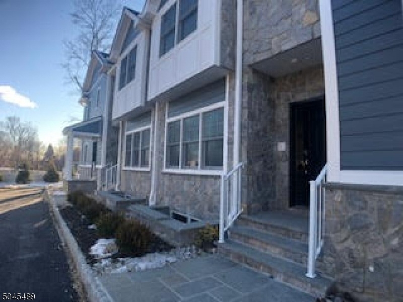 2 Condict St - Photo 1