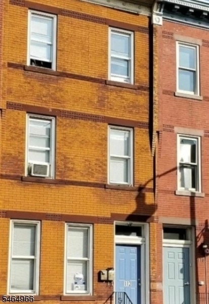 110 N Stockton St - Photo 0