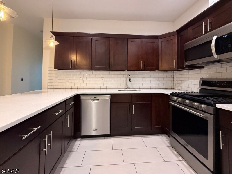 47 Main Street - Photo 2