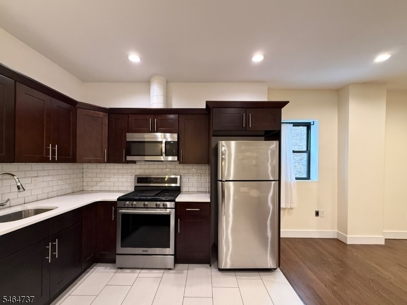 47 Main Street - Photo 5
