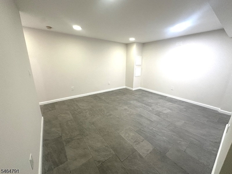 852 Valley St - Photo 23