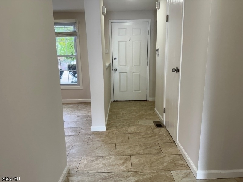 852 Valley St - Photo 2