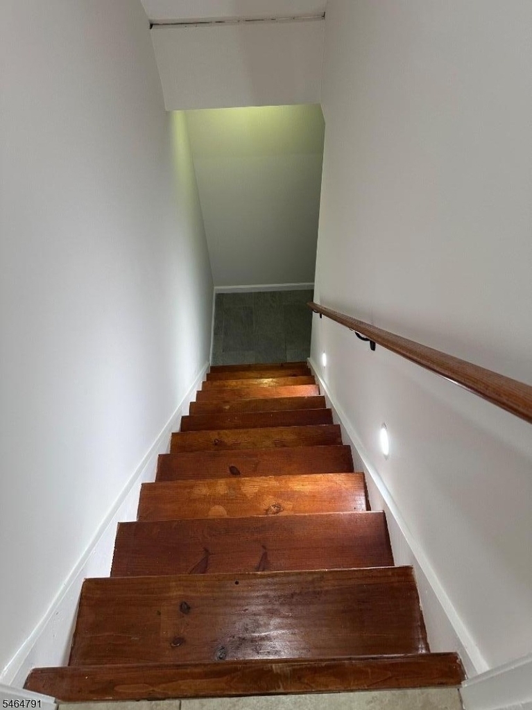 852 Valley St - Photo 21