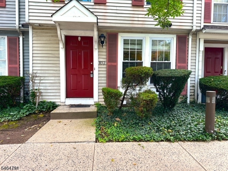 852 Valley St - Photo 31