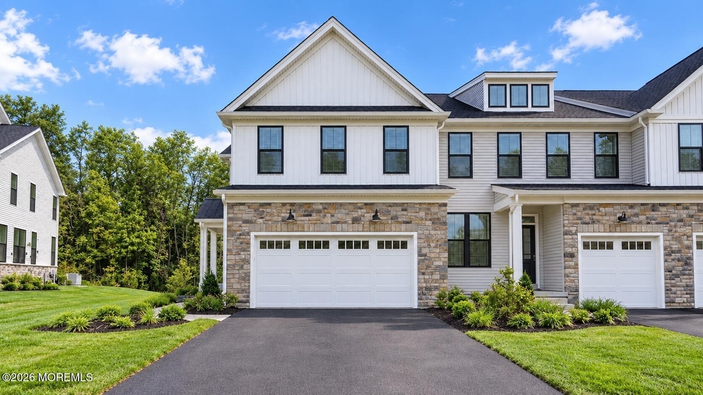 106 Mustang Drive - Photo 1