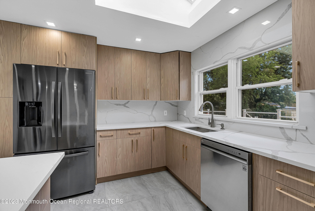 6 Virginia Terrace - Photo 3