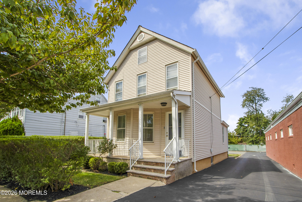 81 Woodbridge Avenue - Photo 0