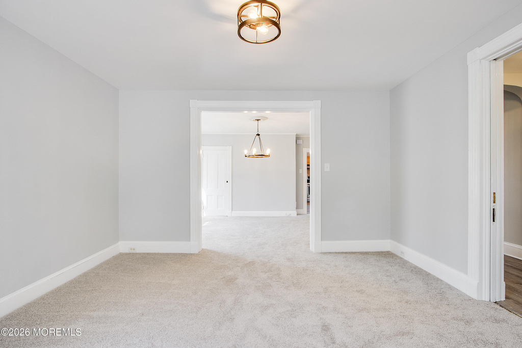 81 Woodbridge Avenue - Photo 5