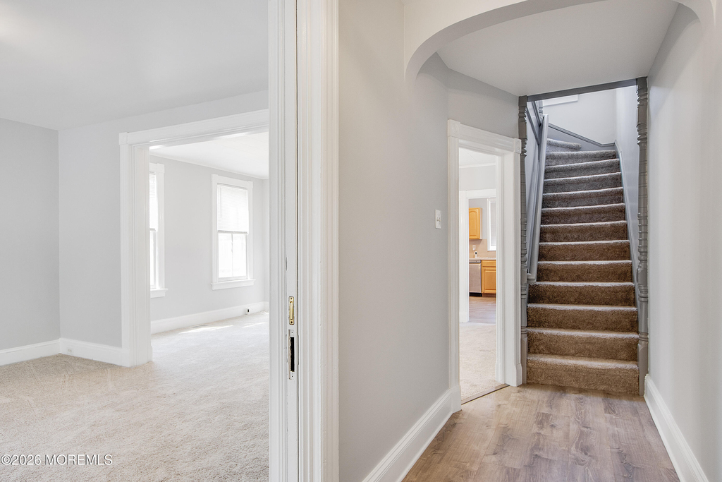 81 Woodbridge Avenue - Photo 3