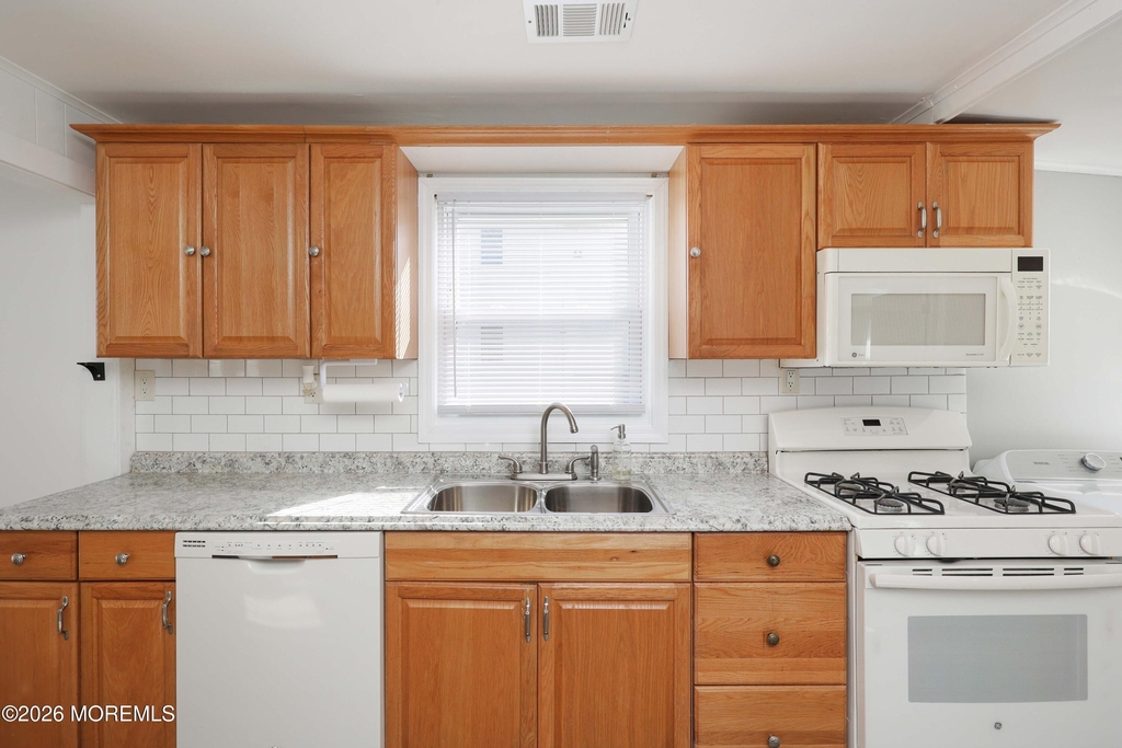 16 E Long Branch Avenue - Photo 9