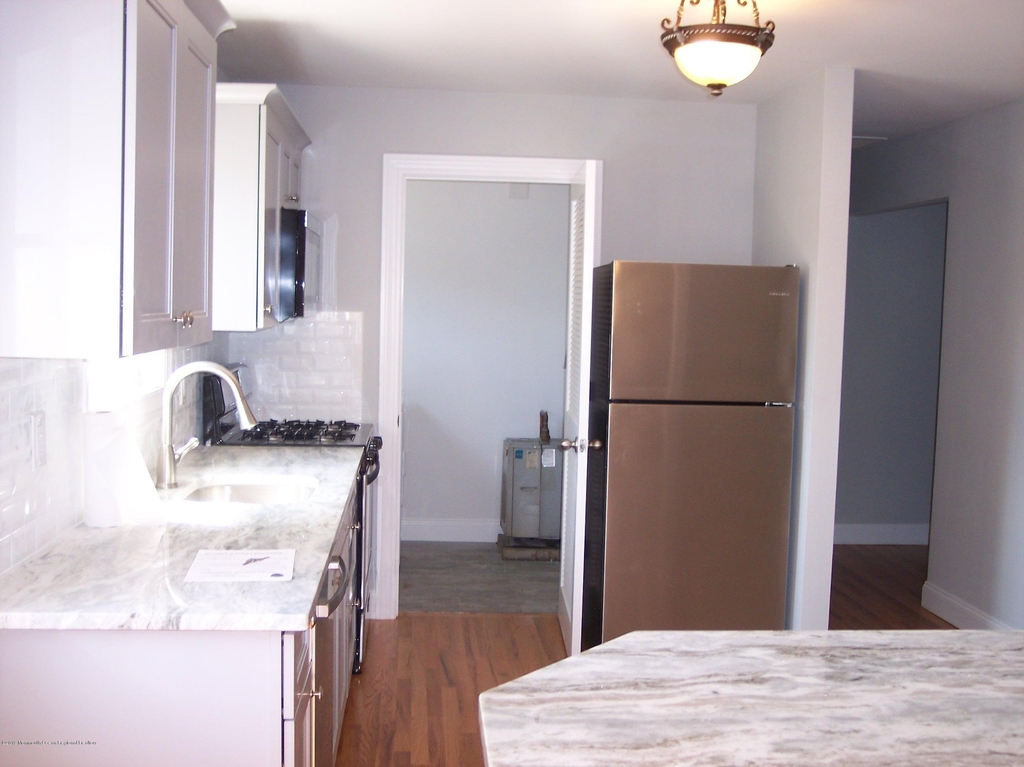 1001 Lynn Avenue - Photo 5