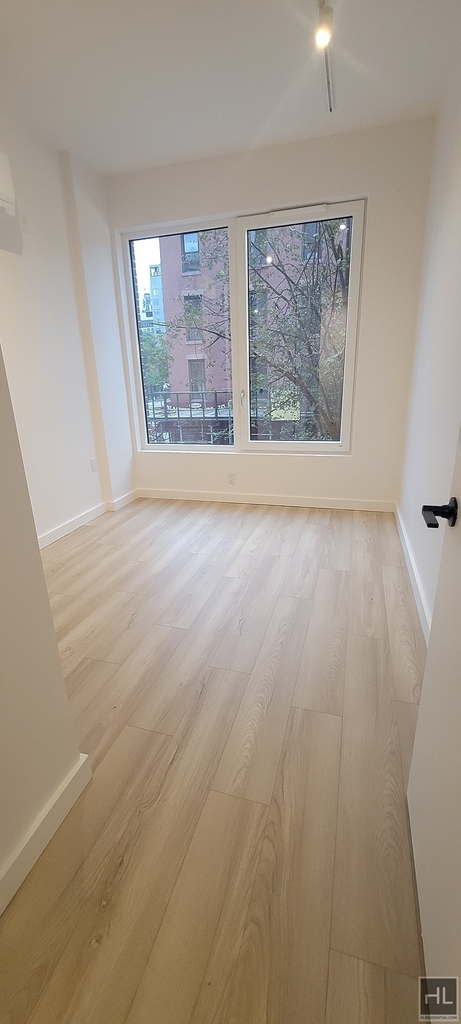 St Marks Place - Photo 1