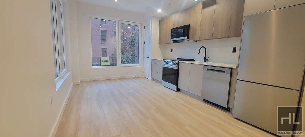 St Marks Place - Photo 0