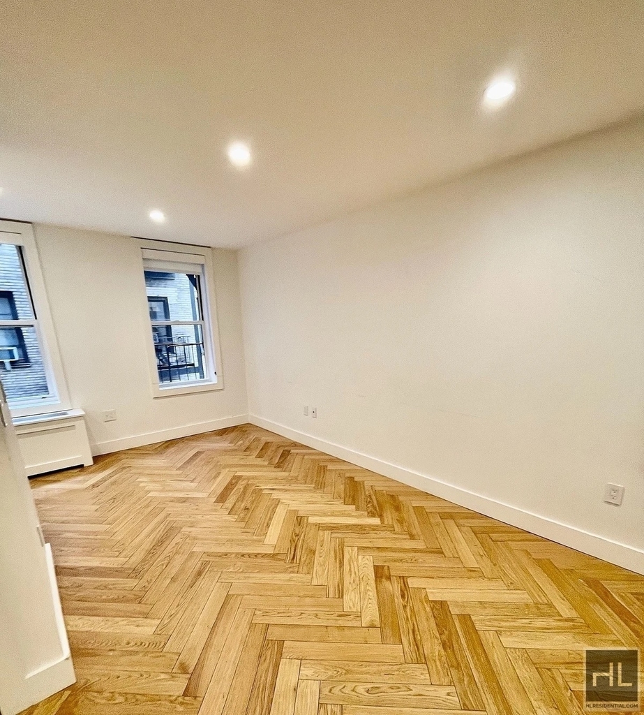 West 16 Street - Photo 0