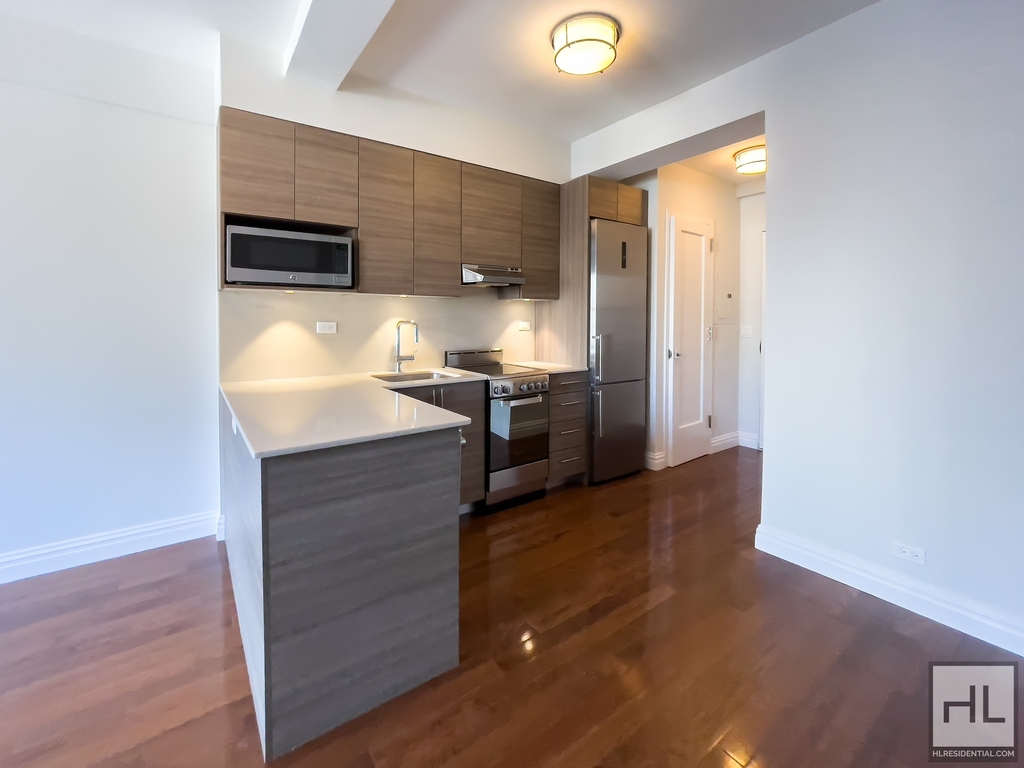 West 70th Street - Photo 4