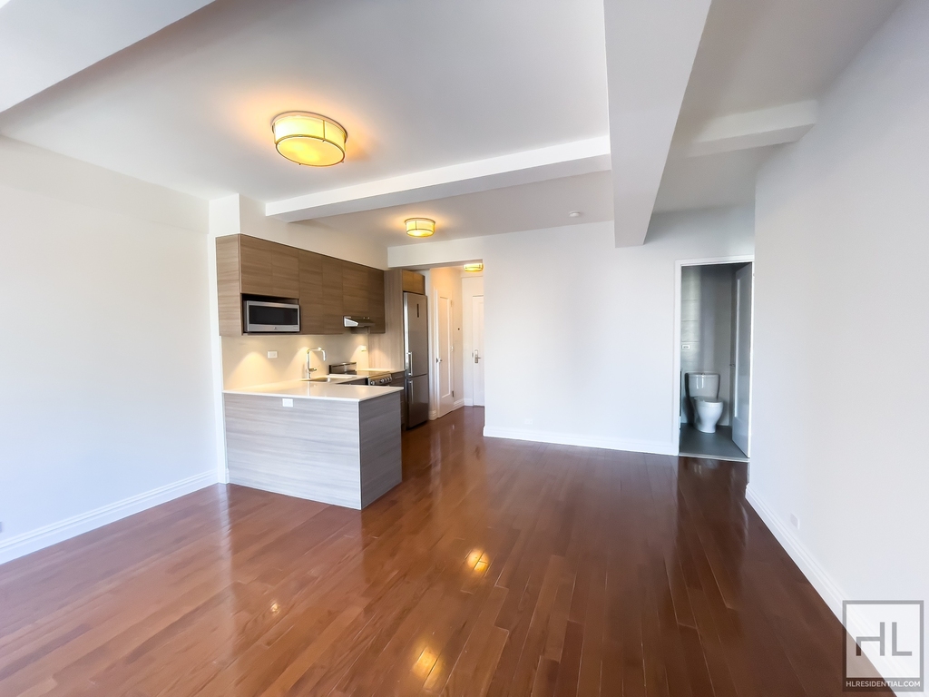 West 70th Street - Photo 5