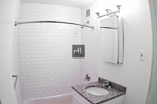67th Avenue - Photo 4