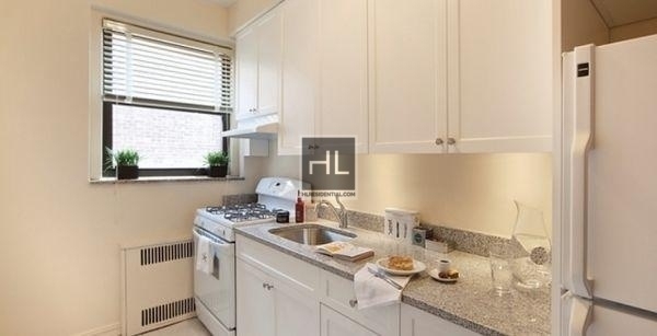 67th Avenue - Photo 3