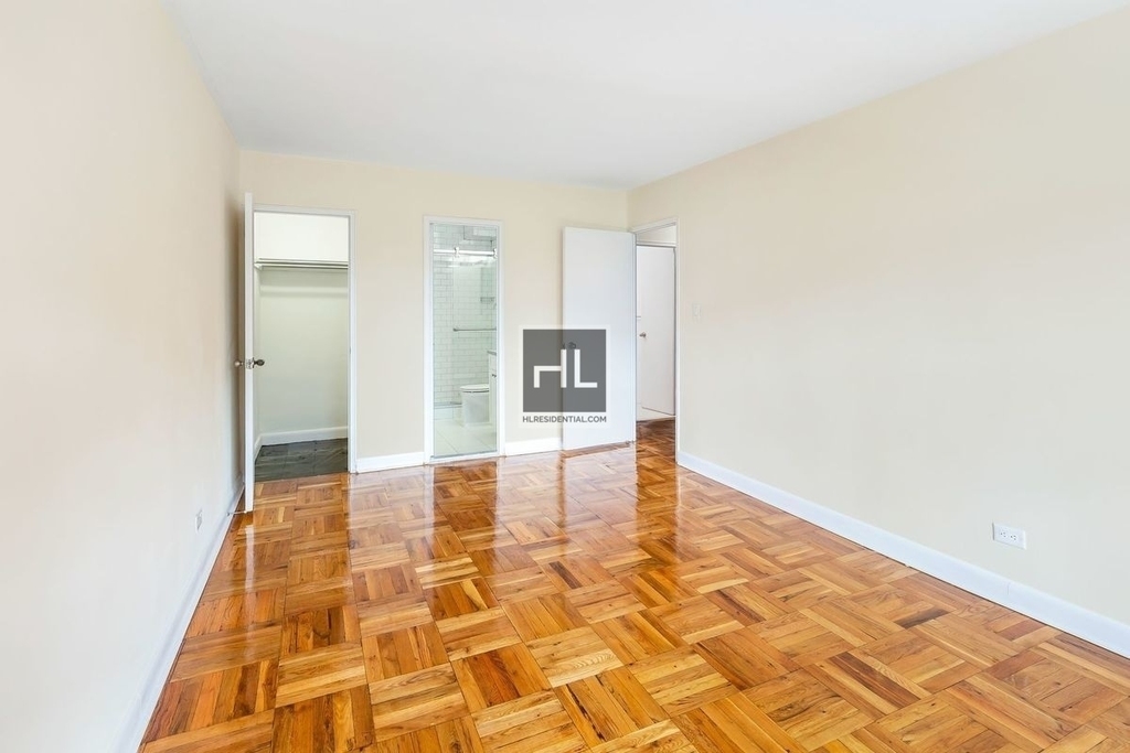 67th Avenue - Photo 1