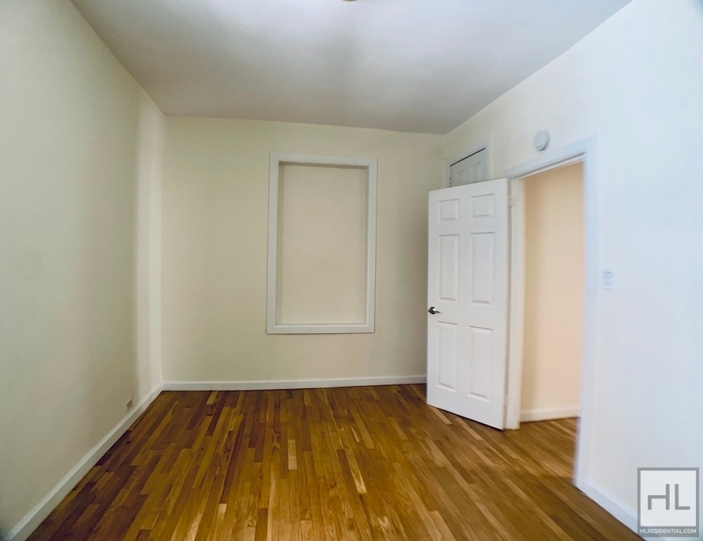 West 13 Street - Photo 1