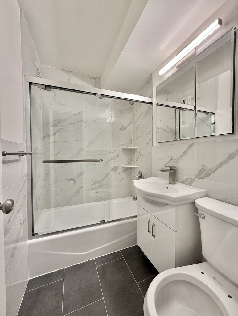 West 16th Street - Photo 2