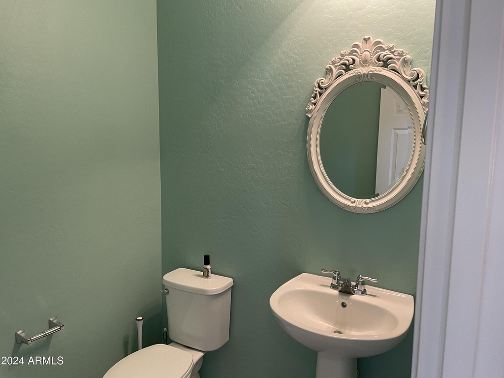 17560 W Lilac Street - Photo 6