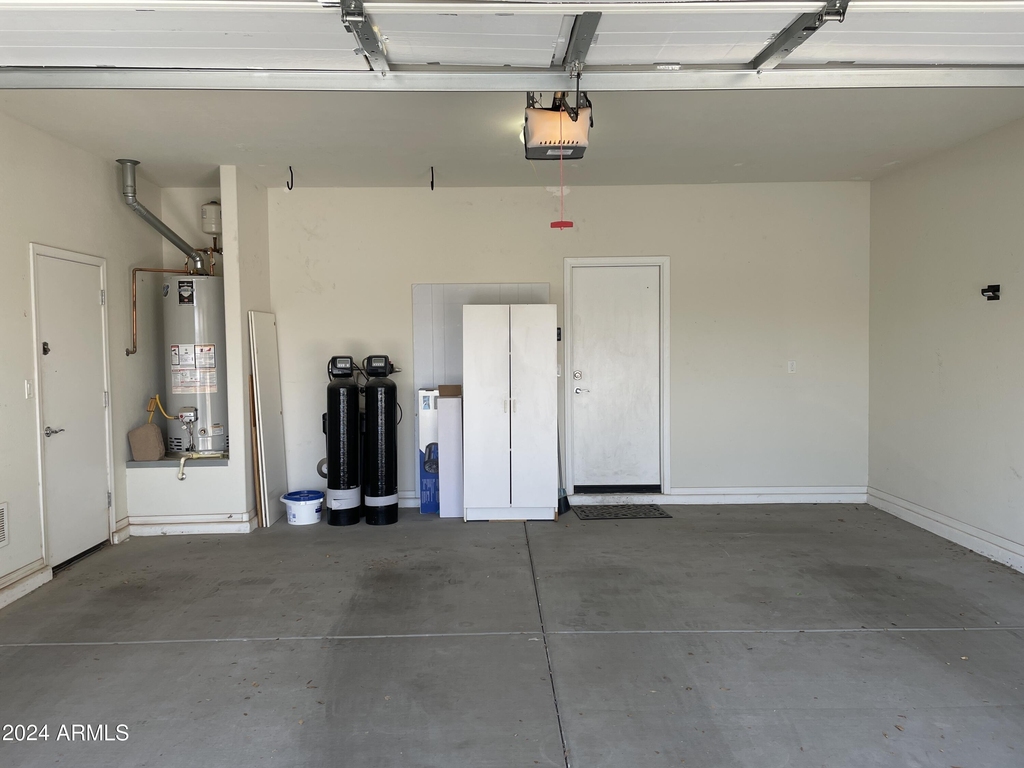 17560 W Lilac Street - Photo 17