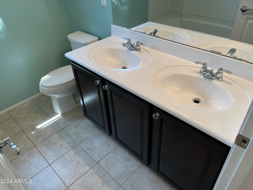 17560 W Lilac Street - Photo 31