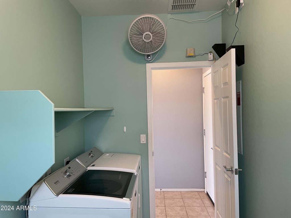 17560 W Lilac Street - Photo 16