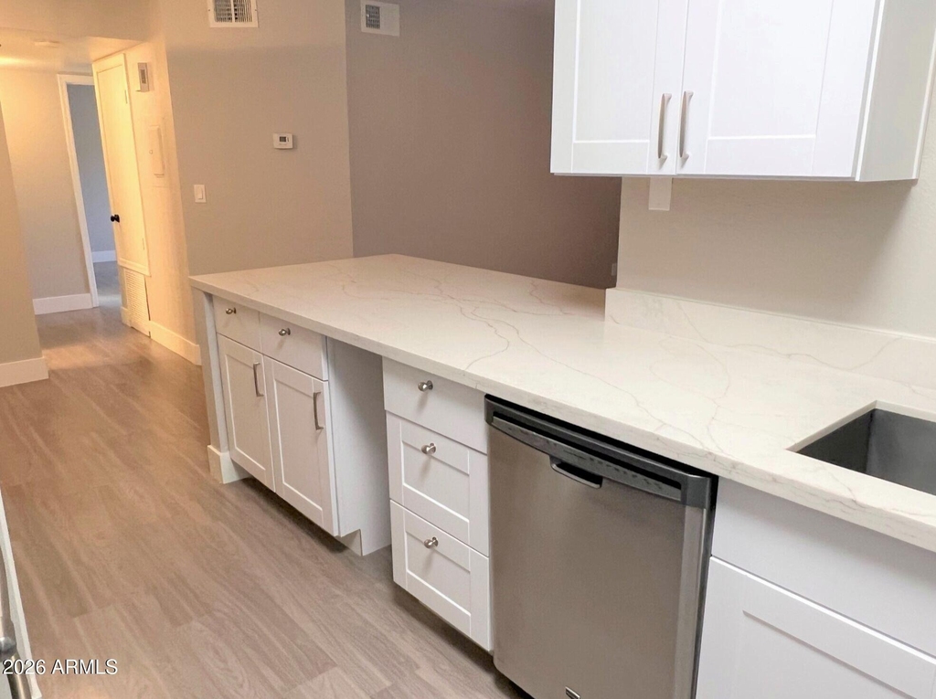 533 W Guadalupe Road - Photo 6