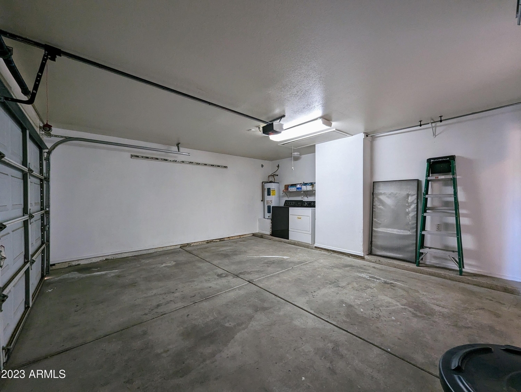 1902 N Barkley -- - Photo 42