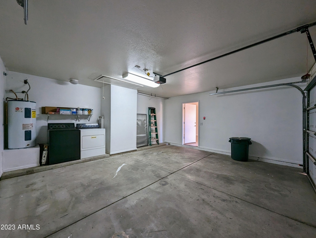 1902 N Barkley -- - Photo 41