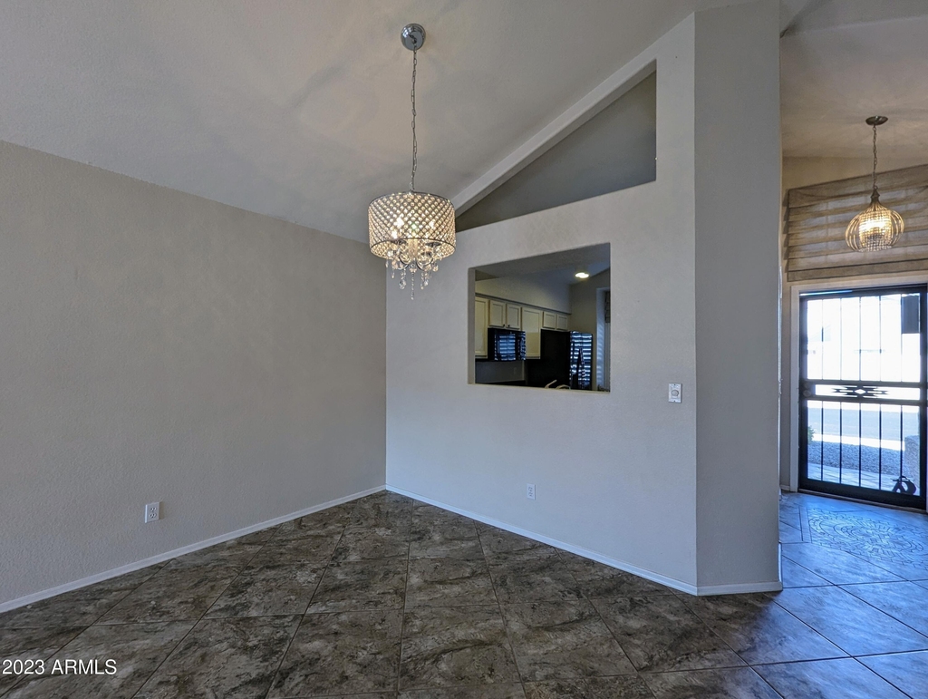 1902 N Barkley -- - Photo 13