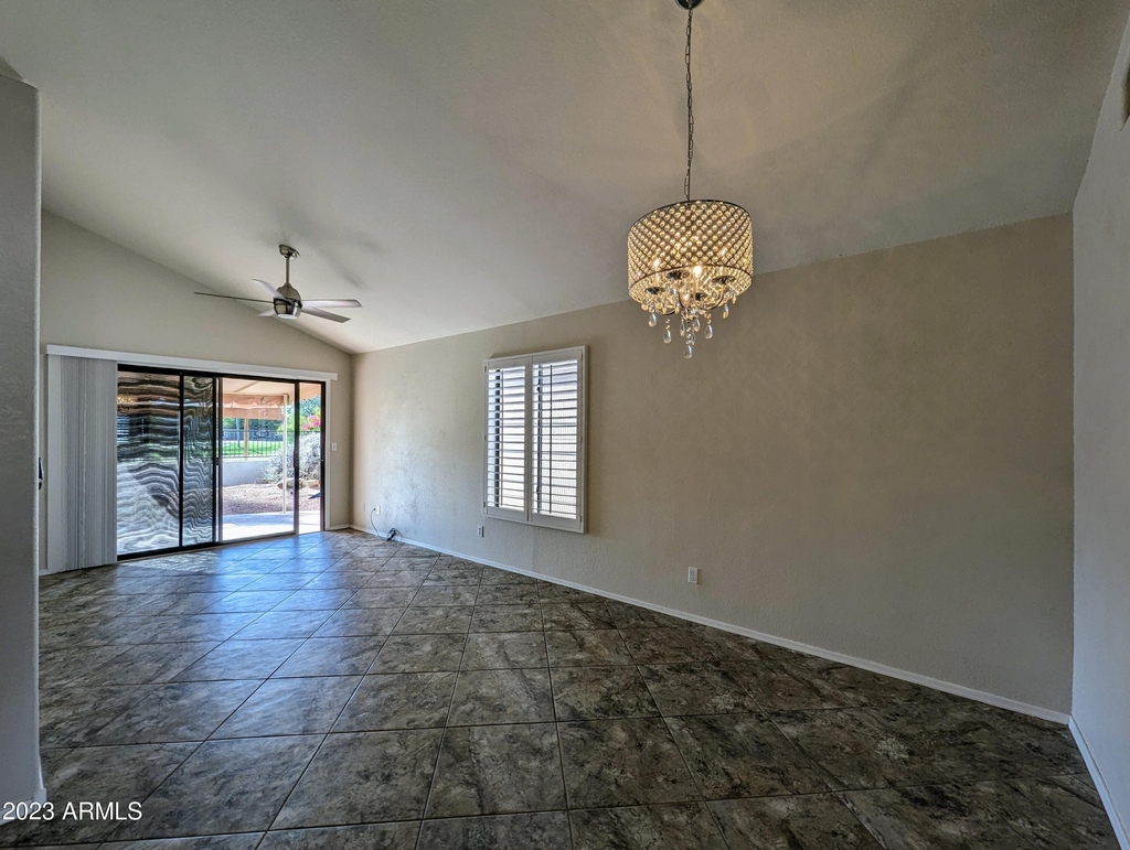 1902 N Barkley -- - Photo 12