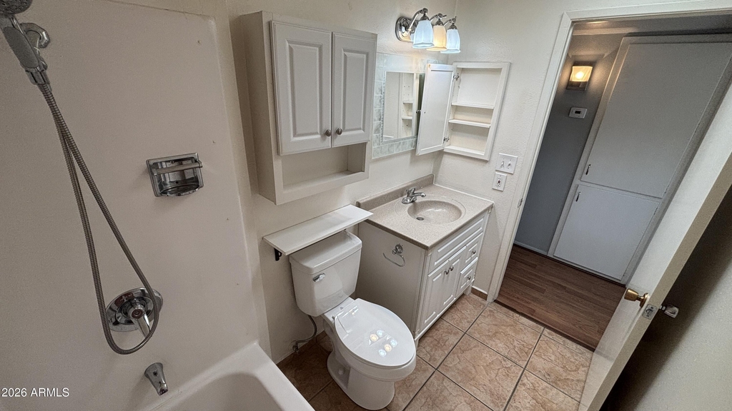 10537 W Coggins Drive - Photo 10