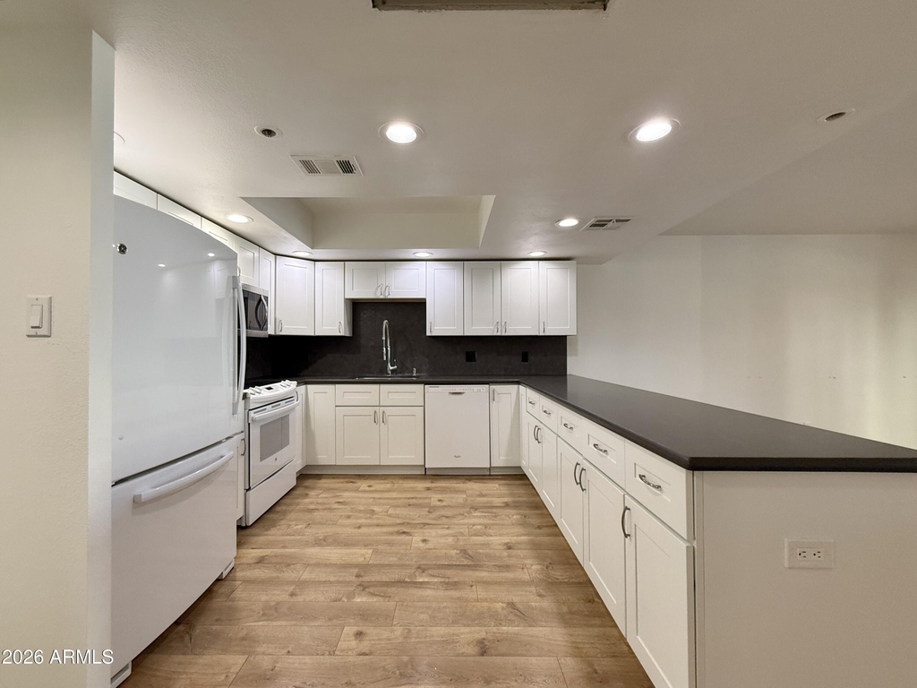 7850 E Camelback Road - Photo 1