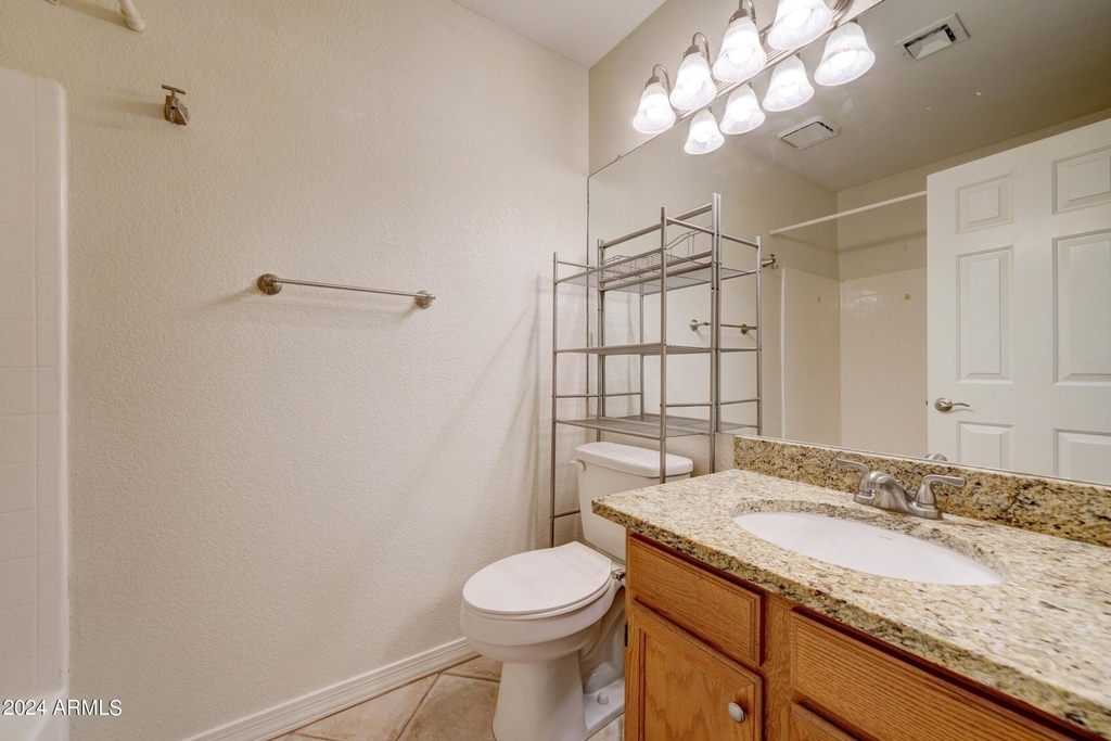 1633 E Lakeside Drive - Photo 17