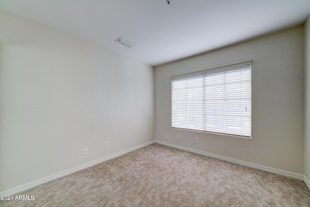1633 E Lakeside Drive - Photo 14