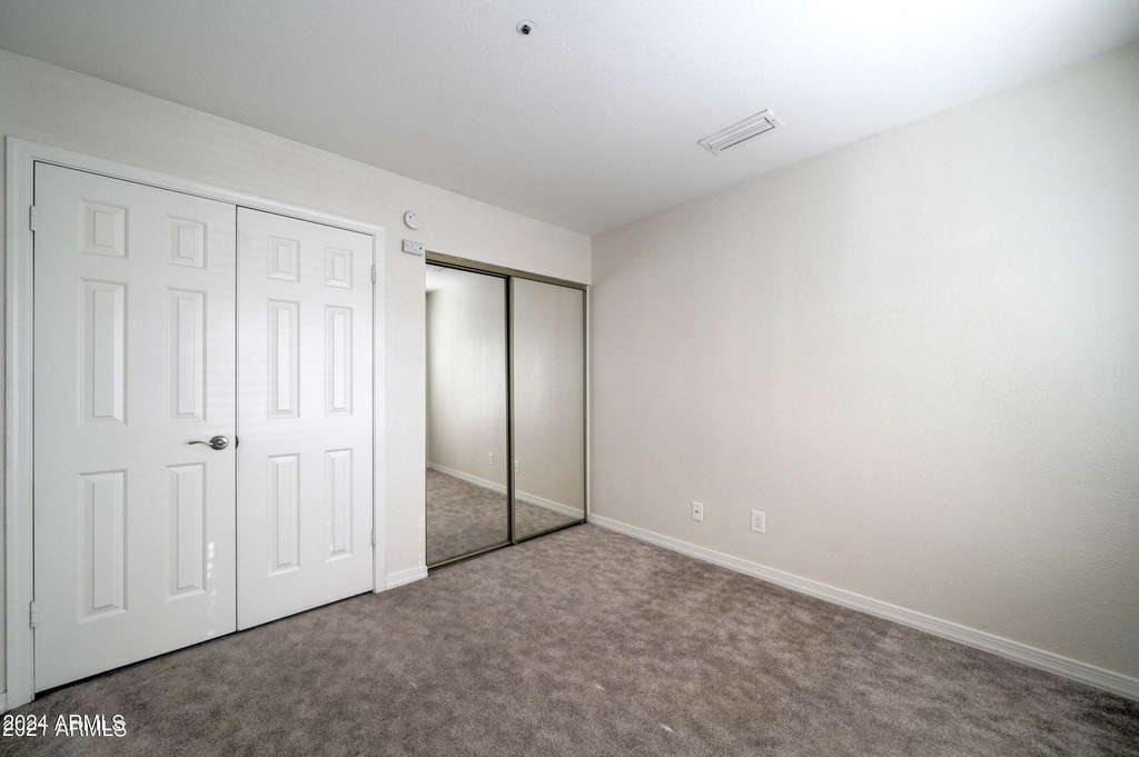 1633 E Lakeside Drive - Photo 15
