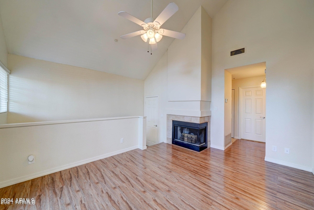 1633 E Lakeside Drive - Photo 5