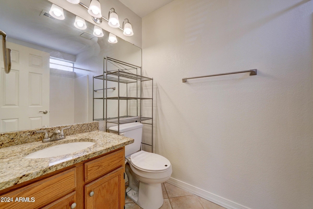 1633 E Lakeside Drive - Photo 12